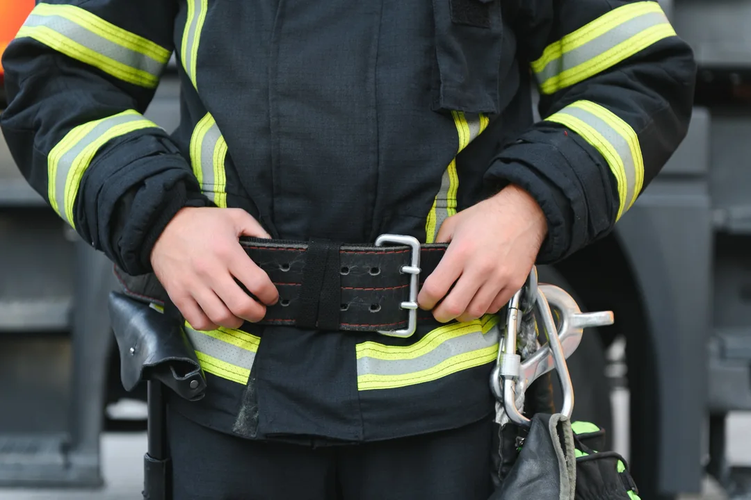 Symbolfoto: Feuerwehr-Einsatzkleidung und Ausrüstung